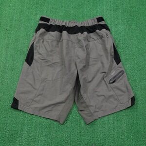 ZOIC GREY HYBRID LIGHTWEIGHT SHORTS MENS SIZE XL 100% NYLON